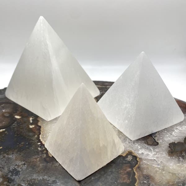 Pirâmides de selenita